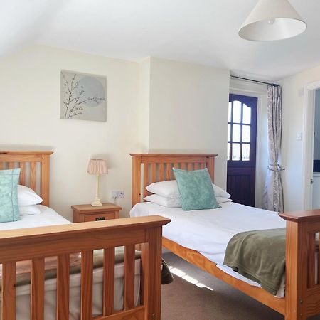 The Crown Hotel Corwen Zewnętrze zdjęcie